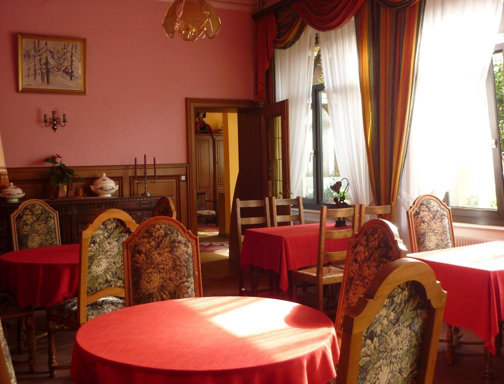 Logis-Cit'Hotel Des Vosges 5 Rue De La Gare オベルネ エクステリア 写真
